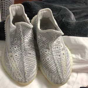 100% authentic static yezzys non reflective
